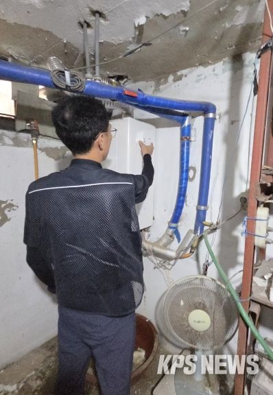 오산시자원봉사센터·수산인더스트리 오산사업소, 에너지 취약계층 대상 가스누설경보기 설치 및 전기점검 지원