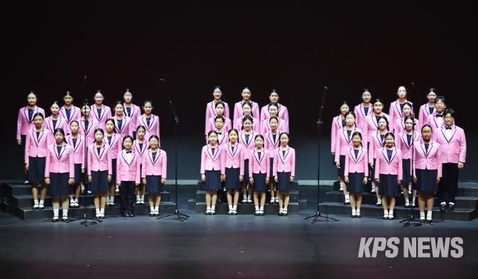 안성시 시립소년소녀합창단, 국내외 무대서 빛난 2025년…공연·수상 성과 '눈길'