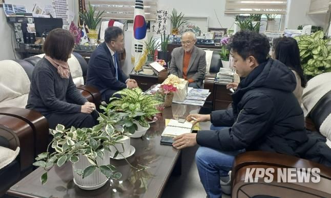 황규돈 수원시 팔달구청장, 취임 첫날 노인복지 현장 방문